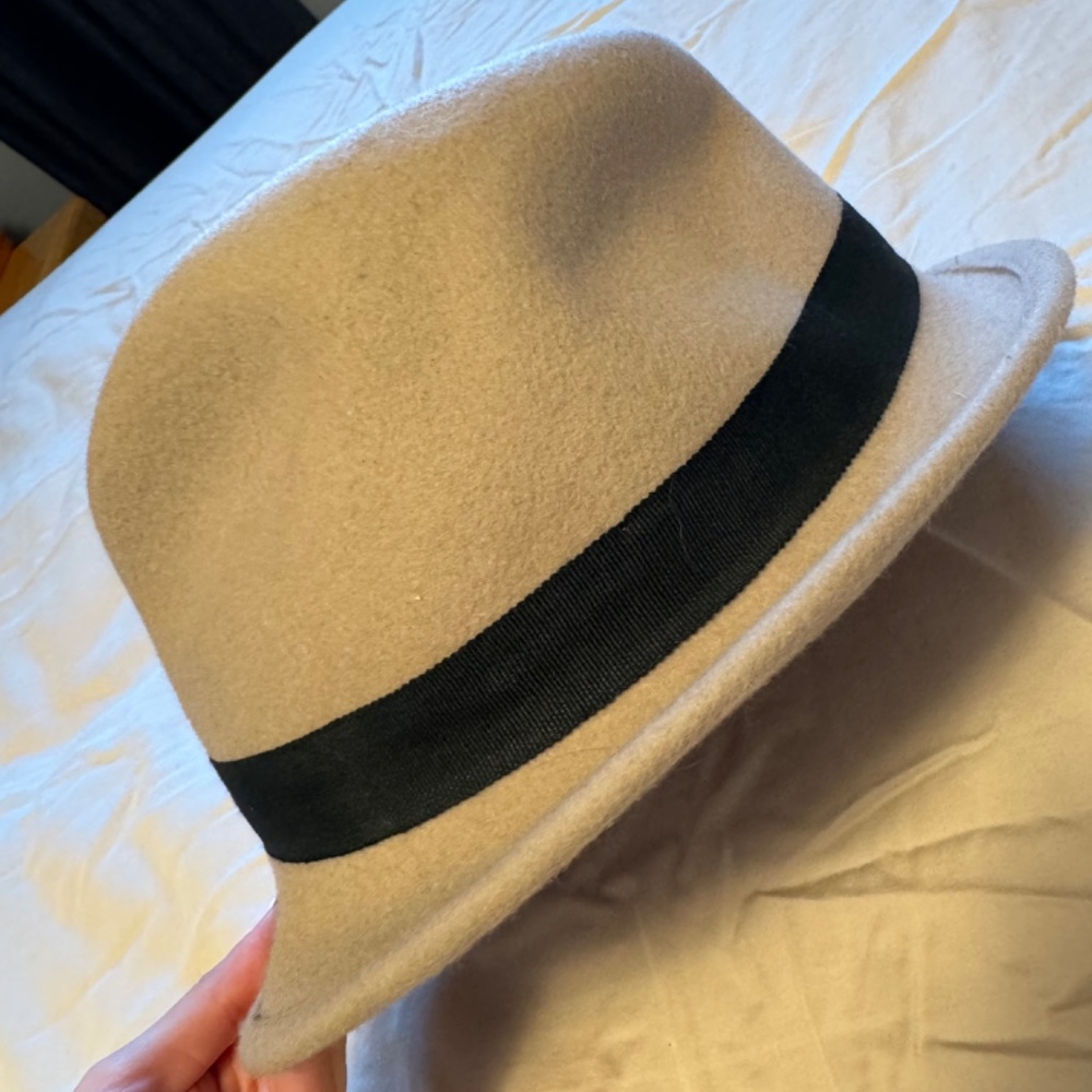 french connection hat - Picture 4 of 5